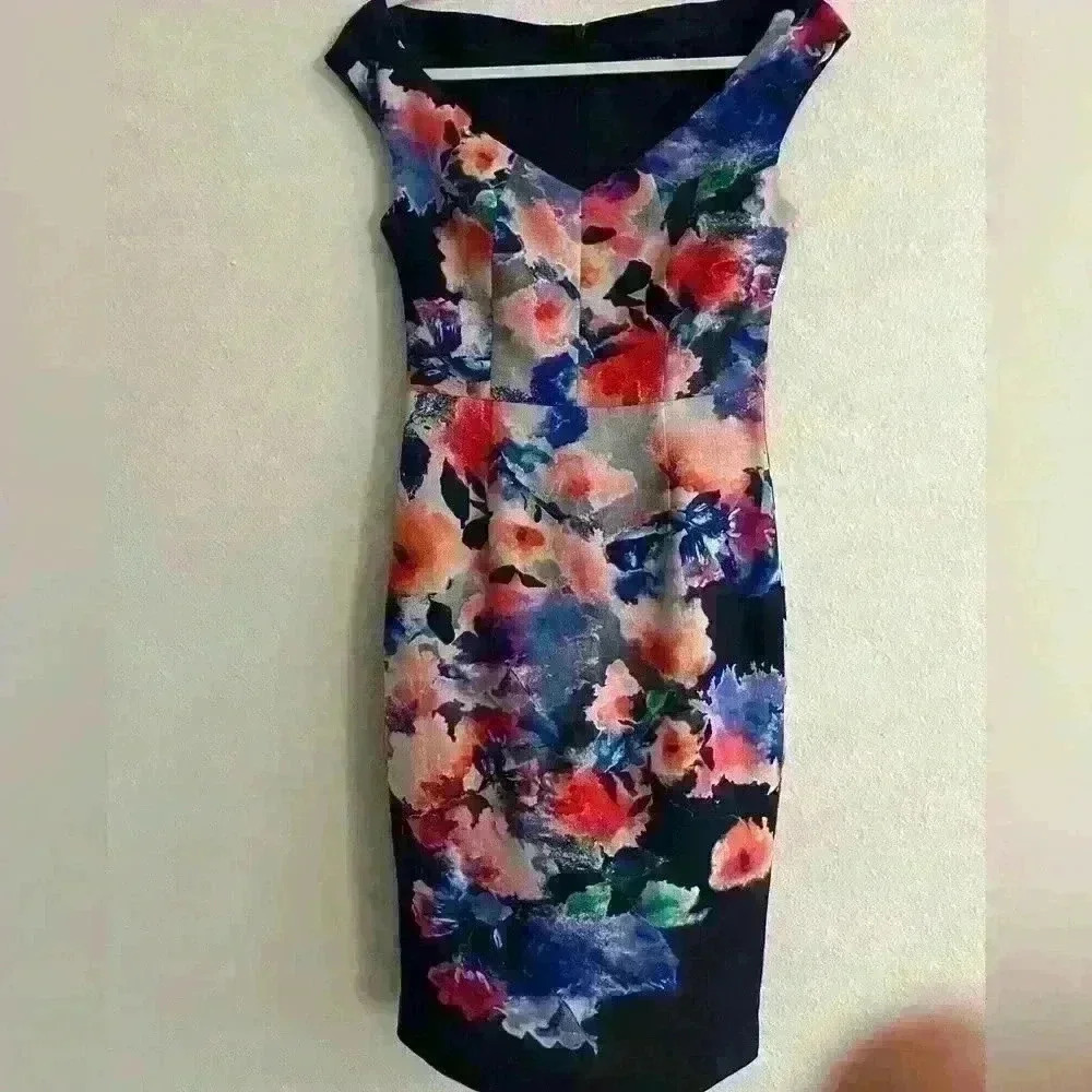 Black Halo Sleeveless Sheath Dress